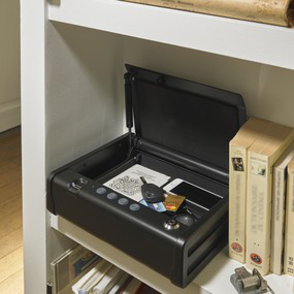 MASTER LOCK MLD08EB Compact Fingerprint Combination Safe