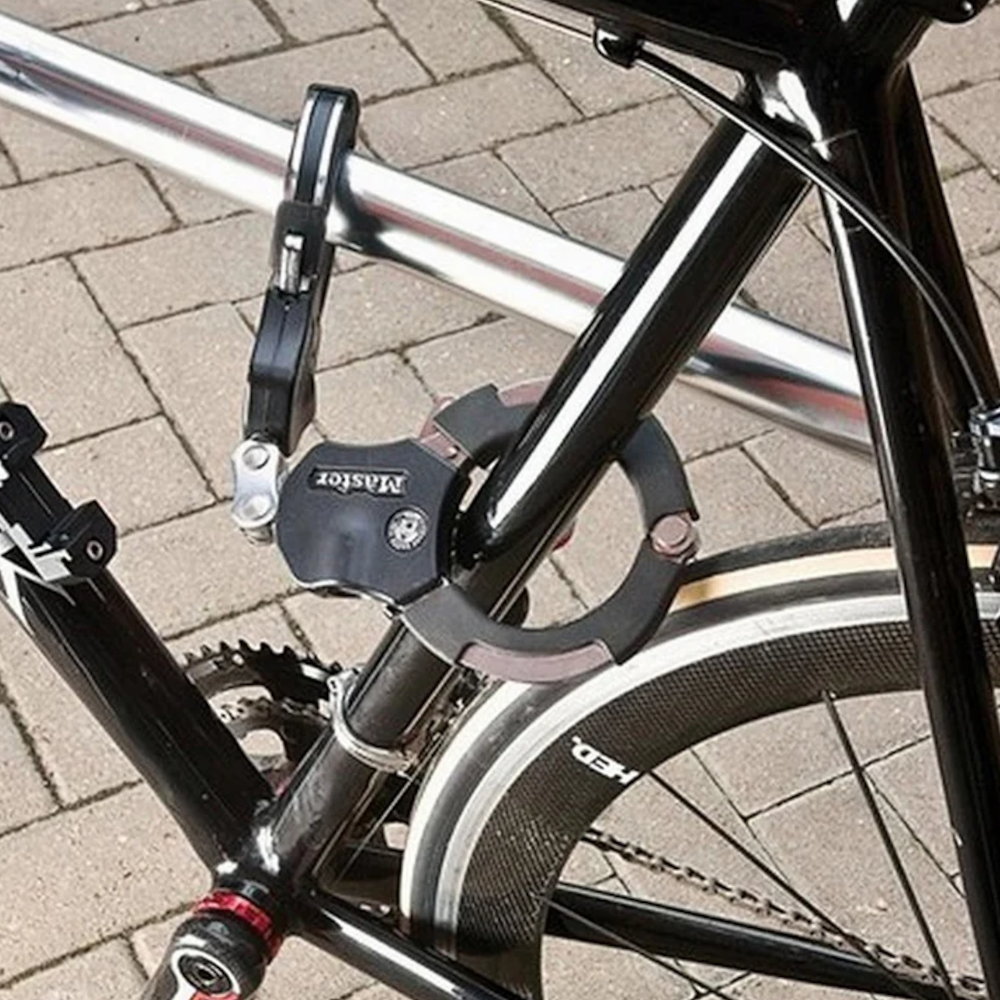 MASTER LOCK Street Cuff With Hardened Steel Links