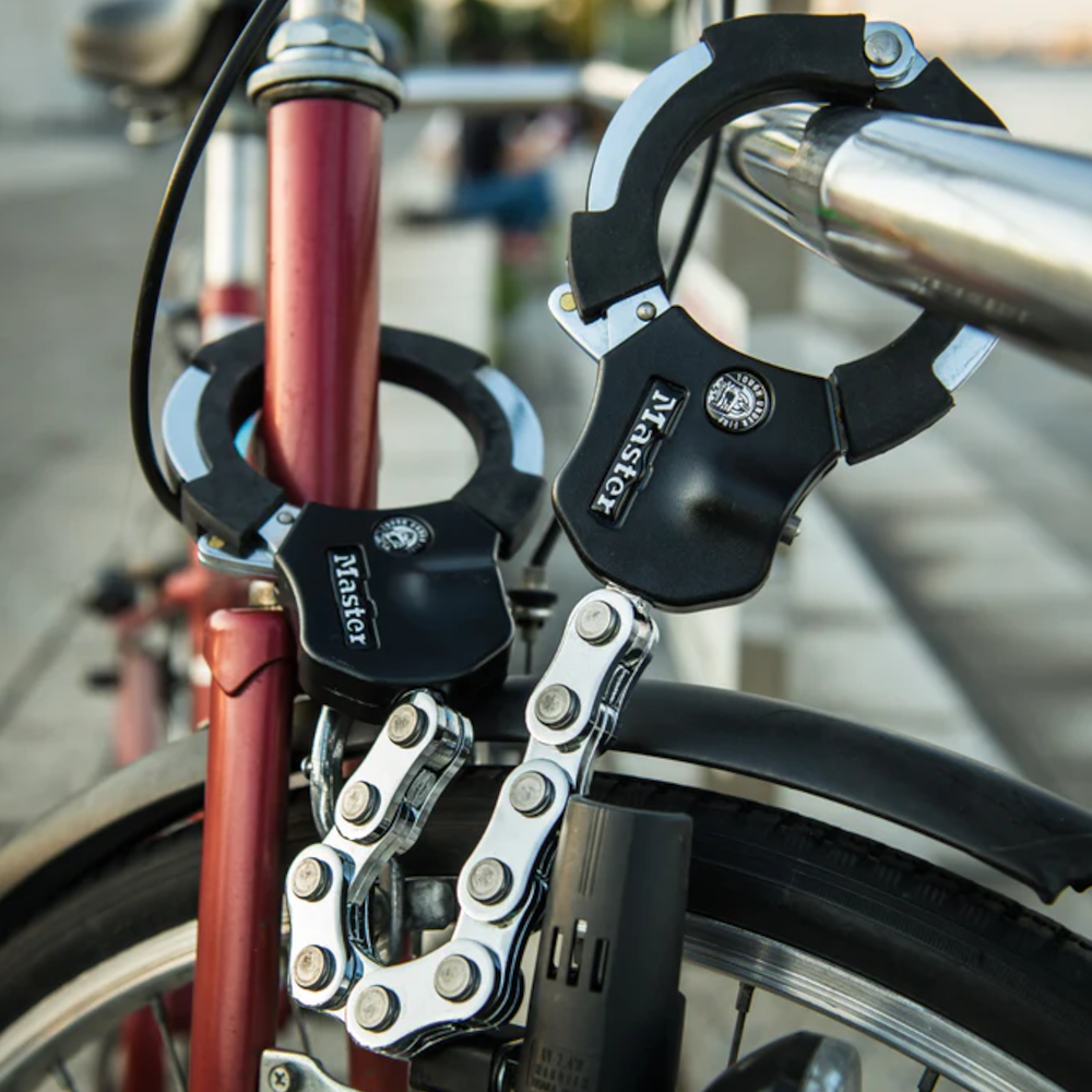 MASTER LOCK Street Cuff With Hardened Steel Links