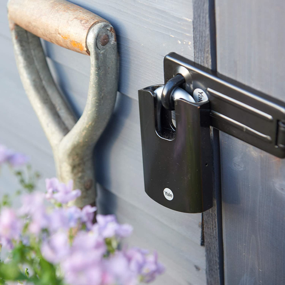 YALE Maximum Security Hardened Steel Closed Shackle Padlock